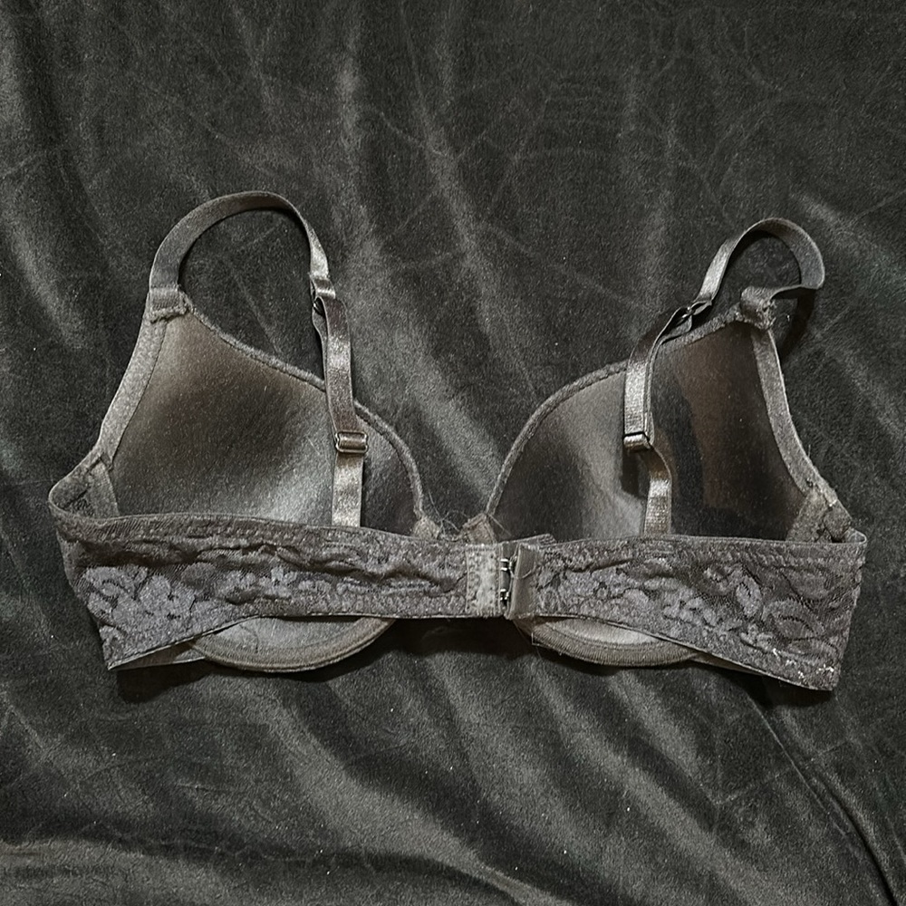 Black Lace Bra, NO SIZE TAG - Picture 2 of 2